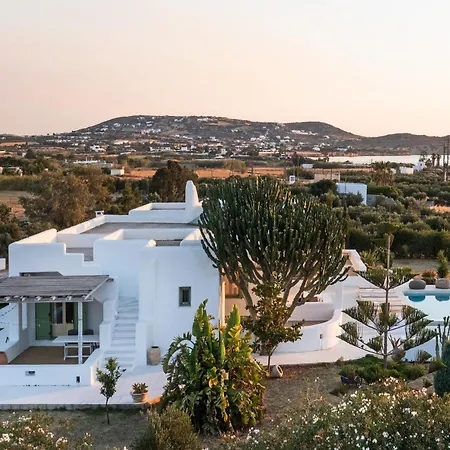 Maria Paros Μώλος Πάρου