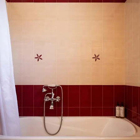 Maria Paros * Molos (Paros)