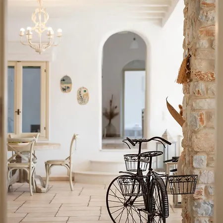 Maria Paros Molos (Paros)