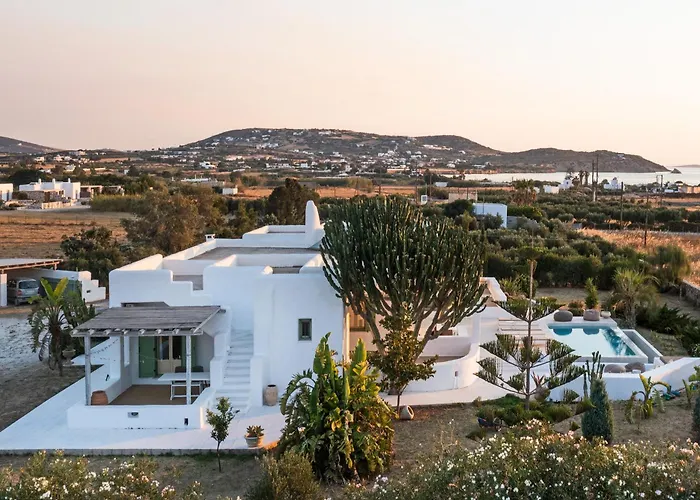 Maria Paros Μώλος Πάρου