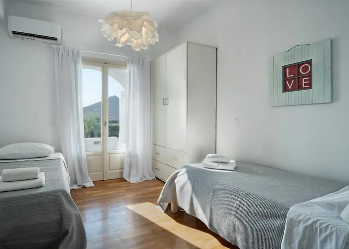 Βίλα Maria Paros *