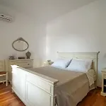 Maria Paros *