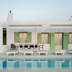 Maria Paros * Molos (Paros)