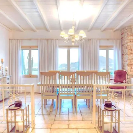 Villa Maria Paros *