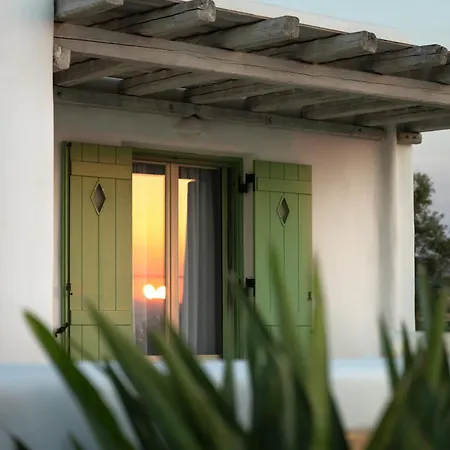 Maria Paros * Molos (Paros)