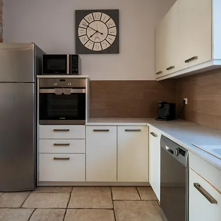 Maria Paros Molos (Paros)